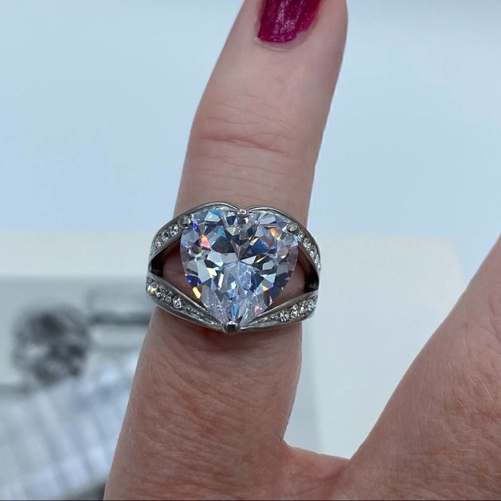 TK316 Stainless Steel Cubic Zirconia Heart Ring Size 5